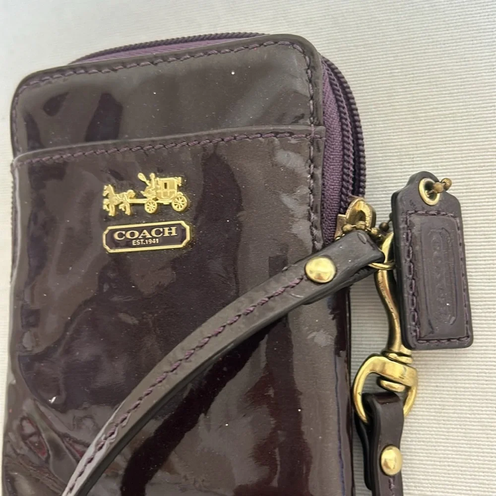 COACH LEGACY PURPLE LEATHER WRISTLET UNIVERSAL CARD HOLDER - Picture 6 of 8